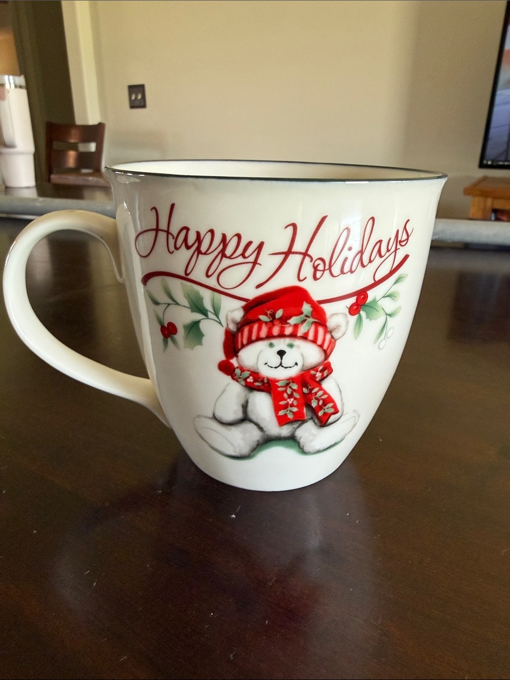 Pfaltzgraff Winterberry Mug in Red and Green
